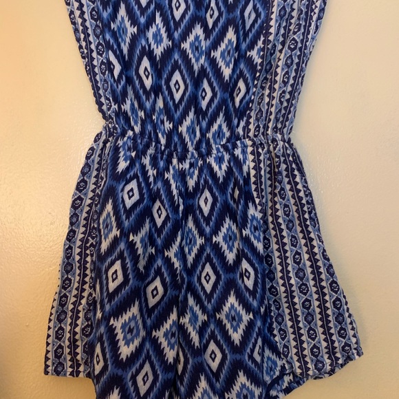 Hollister Romper Size S - Picture 2 of 3